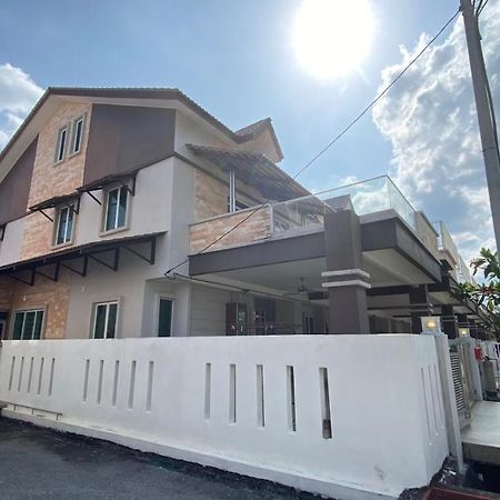 Simfoni Families Suite Kuah Bagian luar foto